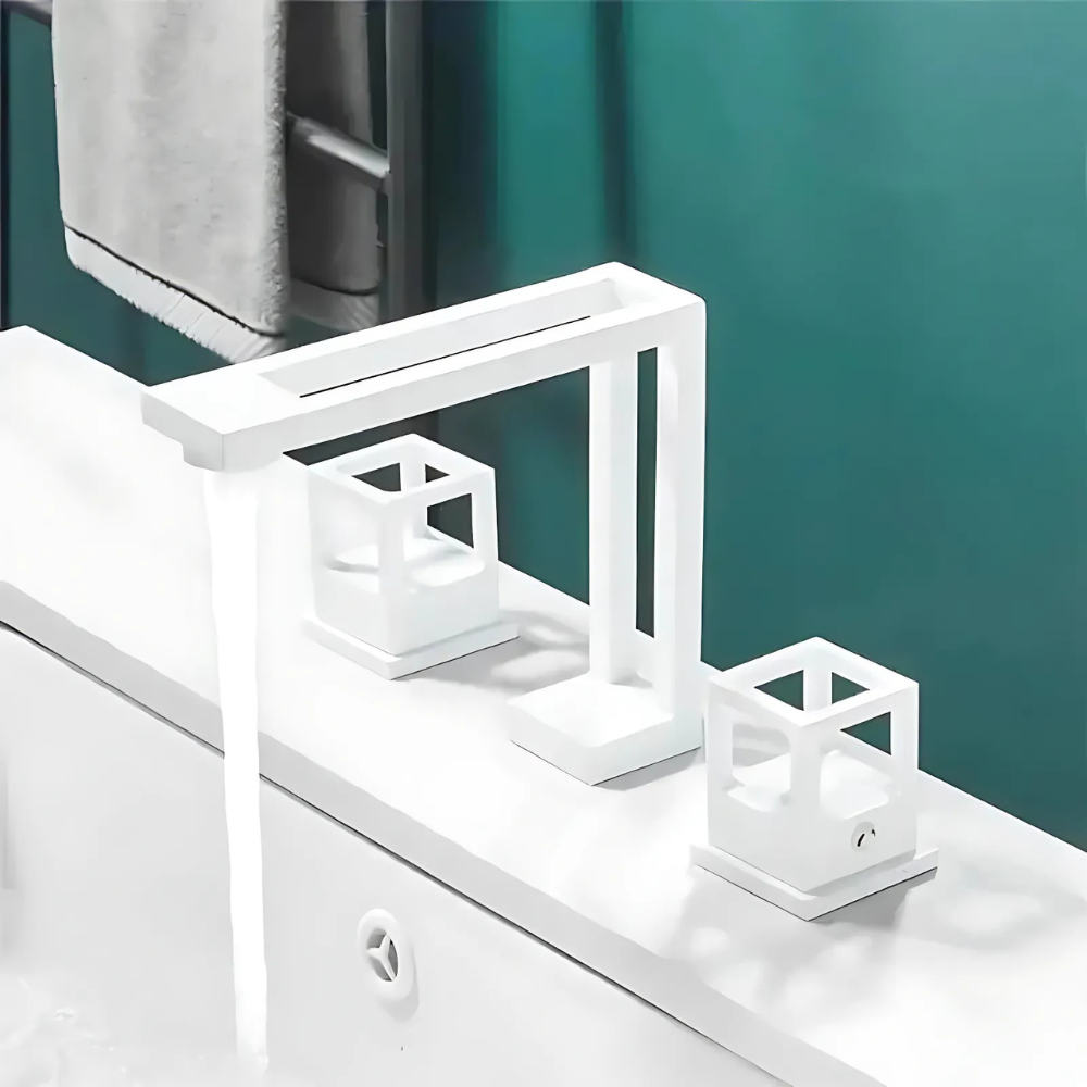 Gelo 3-hole bathroom faucet – elegant widespread design with dual handles for precise water control, perfect for adding a touch of sophistication to any bathroom.