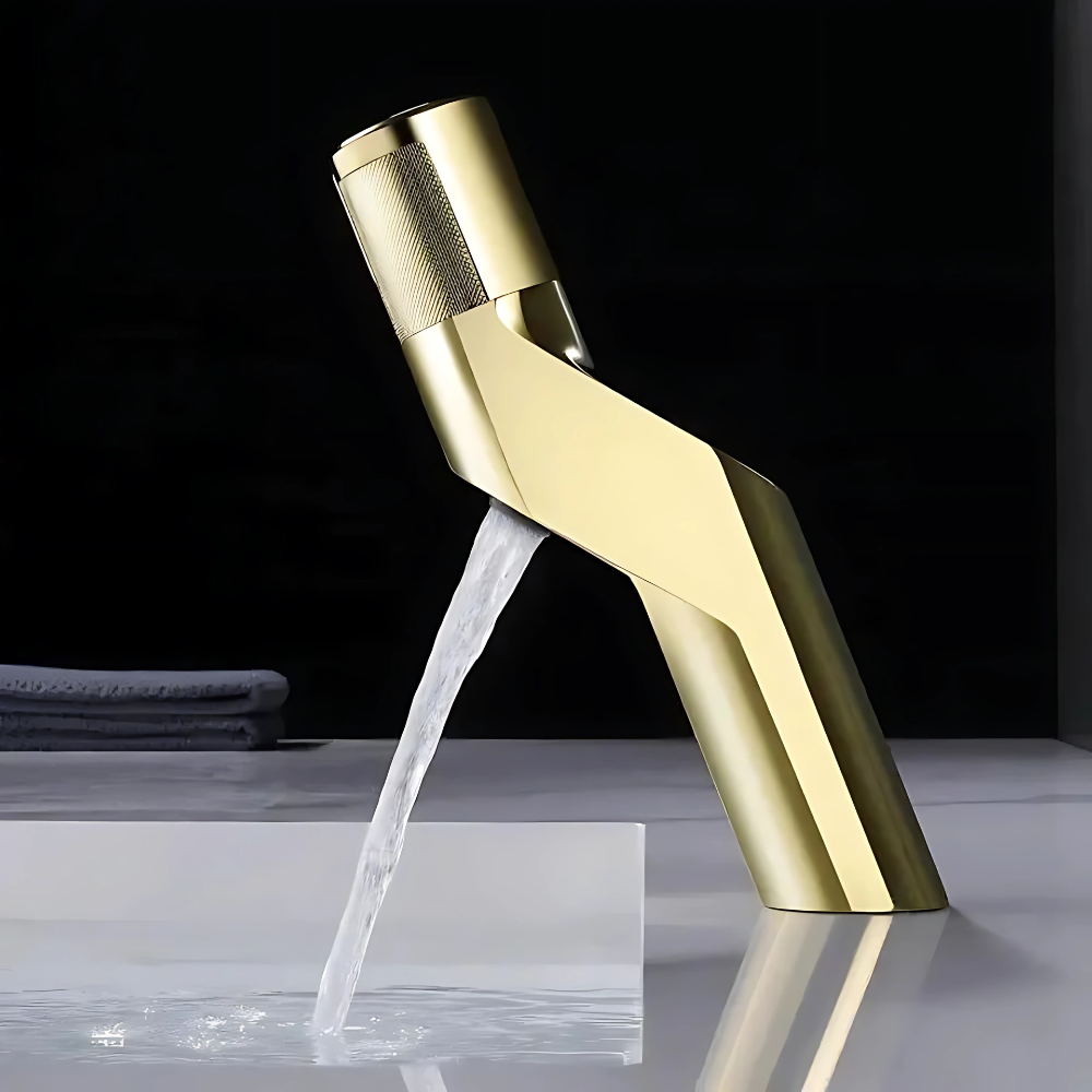 Alia gold bathroom faucet – luxurious and elegant design with a radiant gold finish, combining timeless beauty with modern functionality for a sophisticated bathroom upgrade.