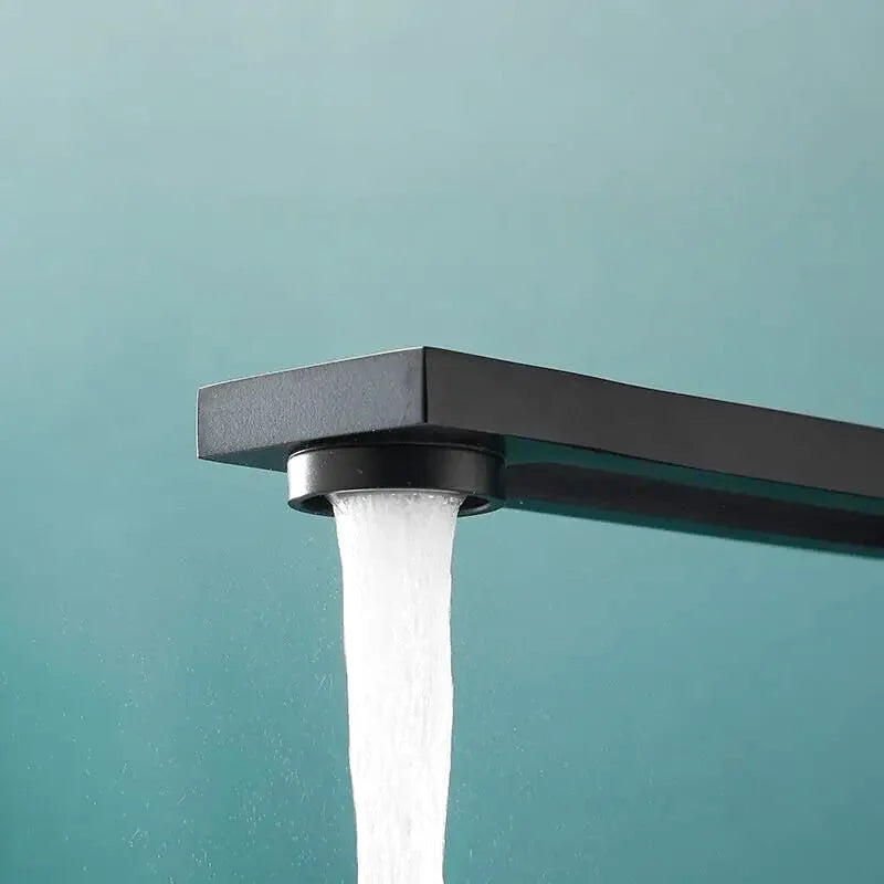 Gelo 3-hole bathroom faucet – elegant widespread design with dual handles for precise water control, perfect for adding a touch of sophistication to any bathroom.