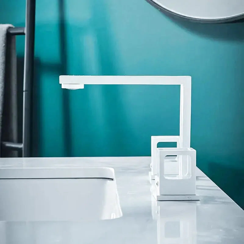 Gelo 3-hole bathroom faucet – elegant widespread design with dual handles for precise water control, perfect for adding a touch of sophistication to any bathroom.