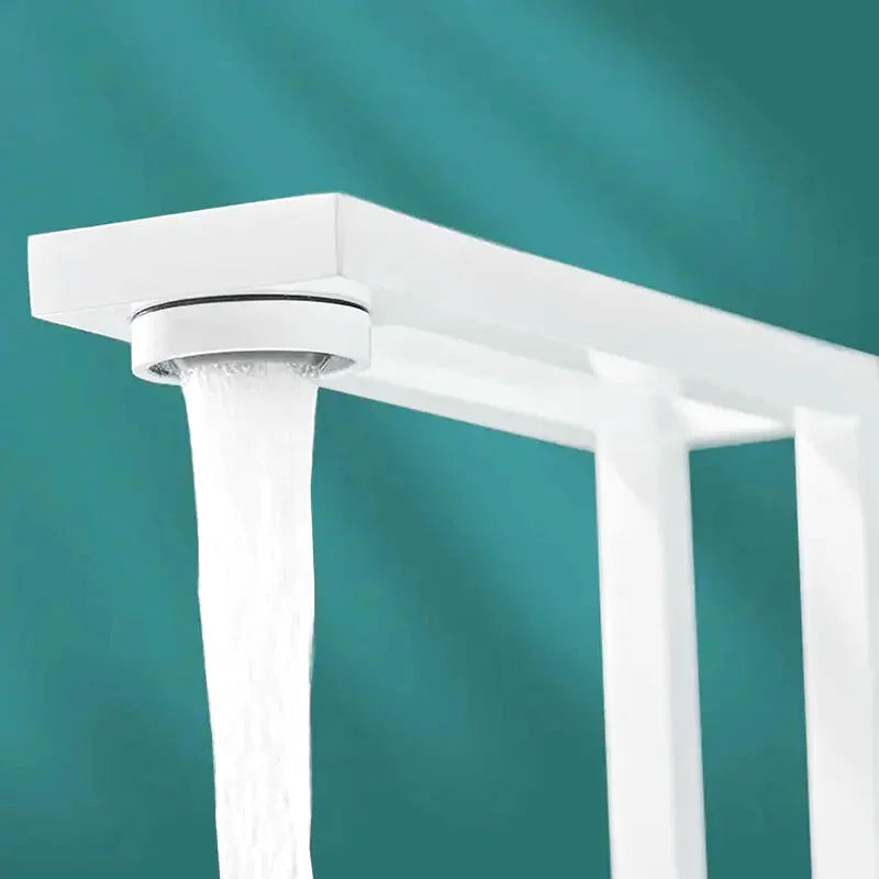 Gelo 3-hole bathroom faucet – elegant widespread design with dual handles for precise water control, perfect for adding a touch of sophistication to any bathroom.