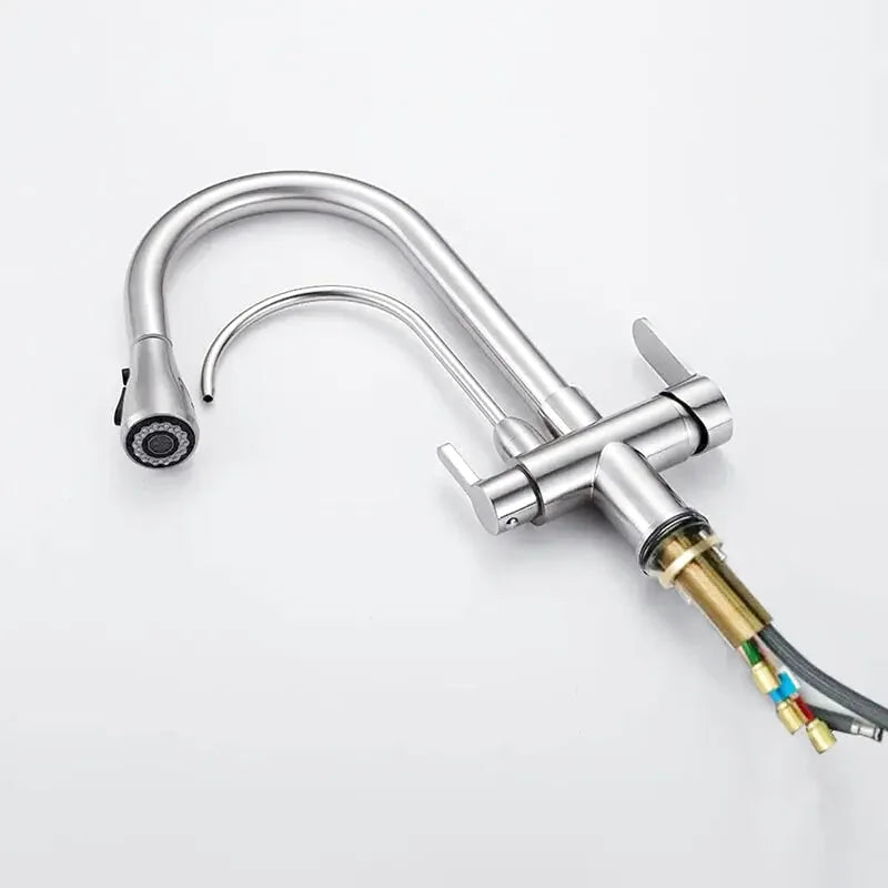 Giro pull-down kitchen faucet – modern high-arc design with a dual-function sprayer for stream and spray modes, perfect for efficient and versatile kitchen use.