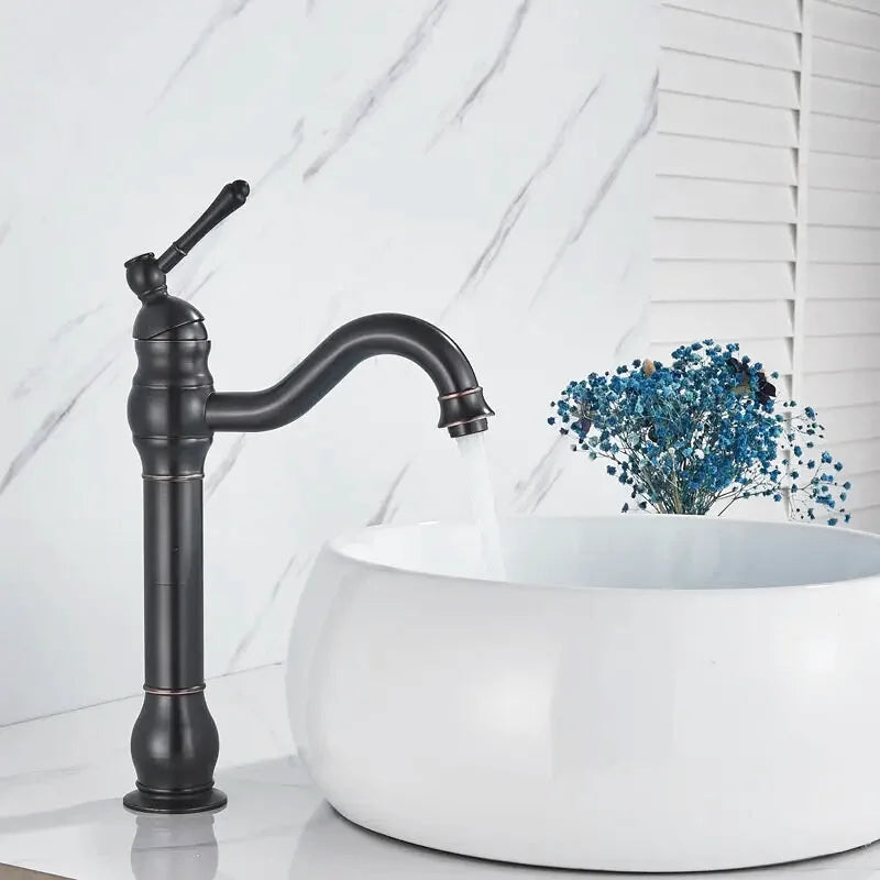 Ibis antique brass bathroom faucet – vintage-inspired design with a warm brass finish, featuring dual handles and a timeless elegance for classic bathroom décor.