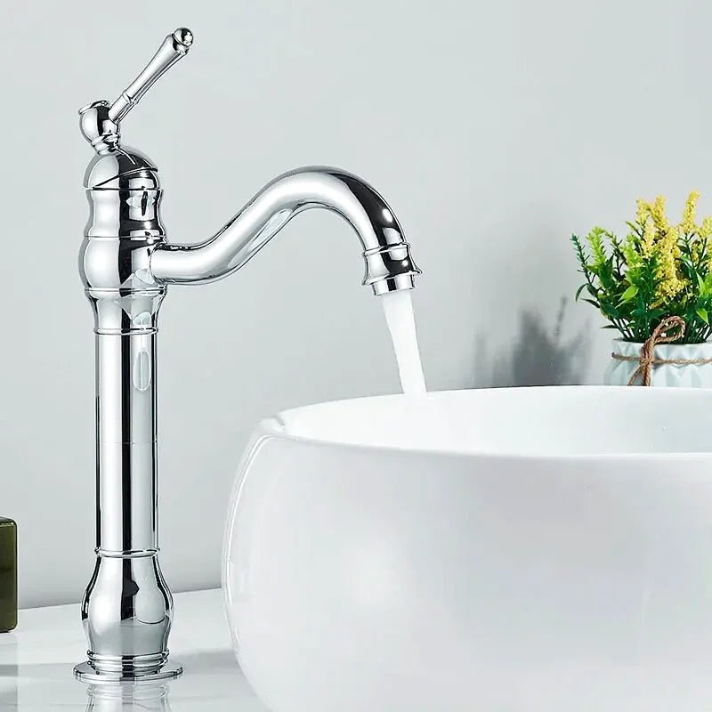 Ibis antique brass bathroom faucet – vintage-inspired design with a warm brass finish, featuring dual handles and a timeless elegance for classic bathroom décor.