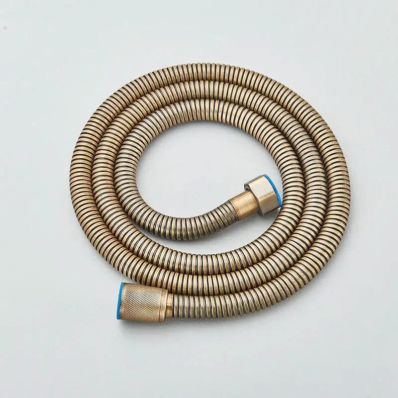 Mira antique brass bathtub faucet – vintage-inspired design with a rich brass finish, combining classic elegance with modern functionality for a timeless bathroom upgrade.