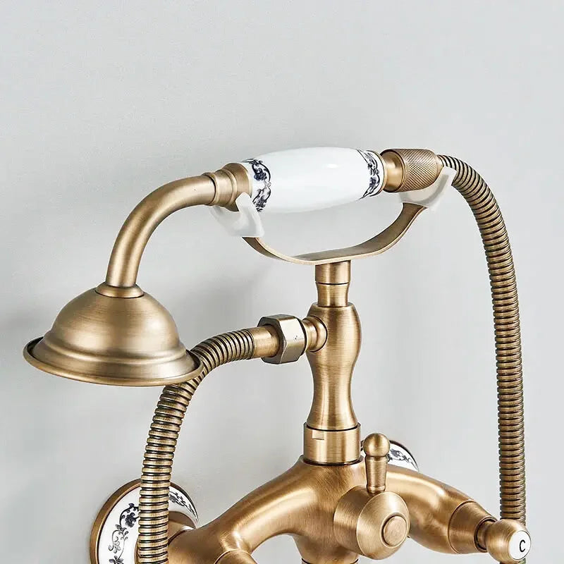 Mira antique brass bathtub faucet – vintage-inspired design with a rich brass finish, combining classic elegance with modern functionality for a timeless bathroom upgrade.