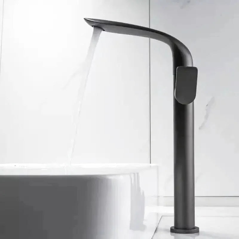 Tina bathroom faucet – sleek and modern design with smooth water flow, perfect for adding elegance and functionality to any bathroom sink.