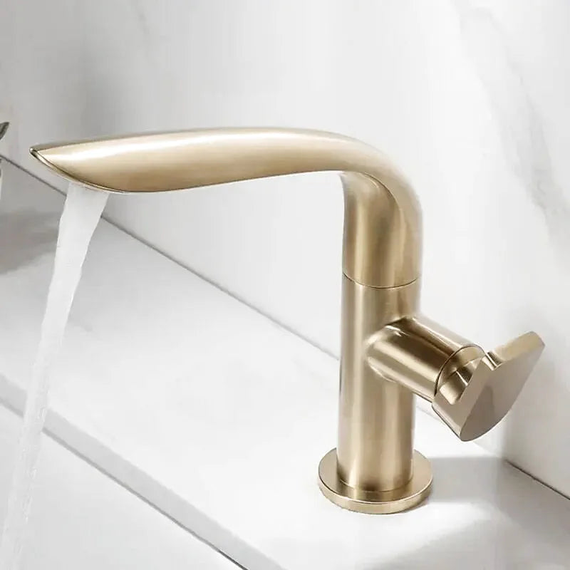 Tina bathroom faucet – sleek and modern design with smooth water flow, perfect for adding elegance and functionality to any bathroom sink.