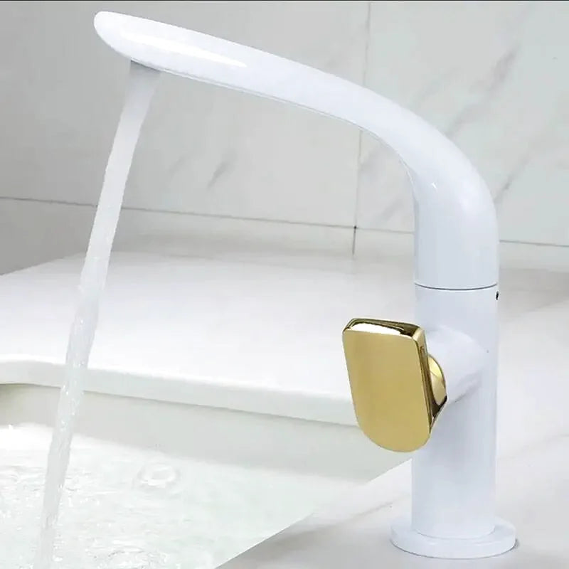 Tina bathroom faucet – sleek and modern design with smooth water flow, perfect for adding elegance and functionality to any bathroom sink.