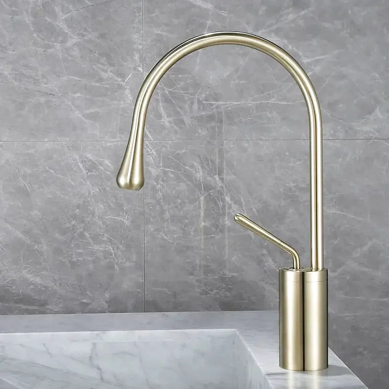 Vila brass bathroom faucet – elegant and durable design with a warm brass finish, combining timeless style with modern functionality for a sophisticated bathroom upgrade.