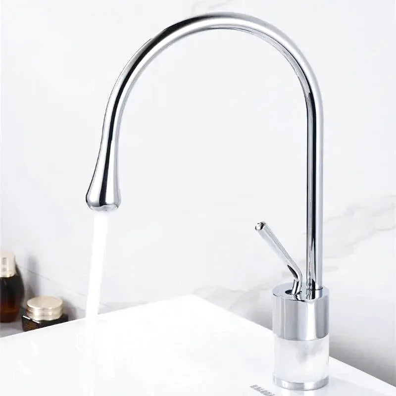 Vila brass bathroom faucet – elegant and durable design with a warm brass finish, combining timeless style with modern functionality for a sophisticated bathroom upgrade.