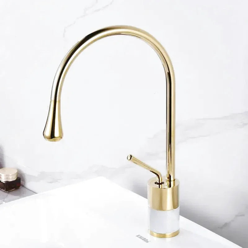 Vila brass bathroom faucet – elegant and durable design with a warm brass finish, combining timeless style with modern functionality for a sophisticated bathroom upgrade.