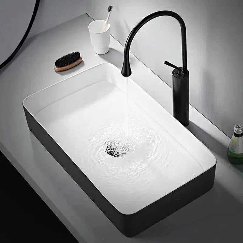 Vila brass bathroom faucet – elegant and durable design with a warm brass finish, combining timeless style with modern functionality for a sophisticated bathroom upgrade.