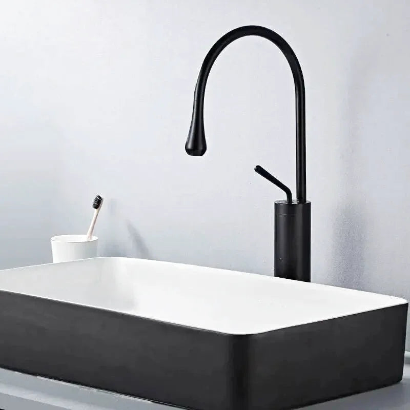 Vila brass bathroom faucet – elegant and durable design with a warm brass finish, combining timeless style with modern functionality for a sophisticated bathroom upgrade.