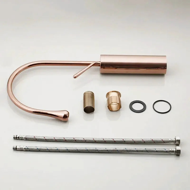 Vila brass bathroom faucet – elegant and durable design with a warm brass finish, combining timeless style with modern functionality for a sophisticated bathroom upgrade.