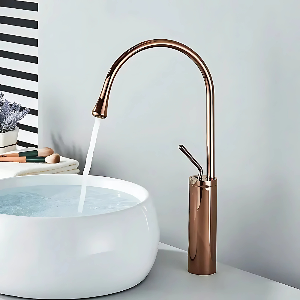 Vila brass bathroom faucet – elegant and durable design with a warm brass finish, combining timeless style with modern functionality for a sophisticated bathroom upgrade.