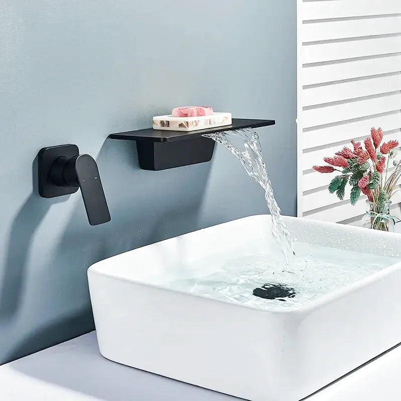 Rima waterfall bathtub faucet – elegant and modern design with a wide spout for a smooth, cascading water flow, creating a luxurious spa-like bathing experience.