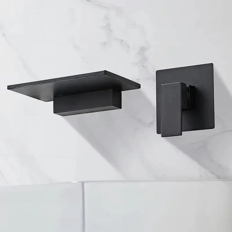 Rima waterfall bathtub faucet – elegant and modern design with a wide spout for a smooth, cascading water flow, creating a luxurious spa-like bathing experience.