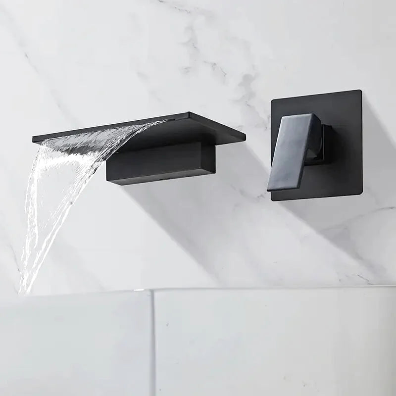 Rima waterfall bathtub faucet – elegant and modern design with a wide spout for a smooth, cascading water flow, creating a luxurious spa-like bathing experience.