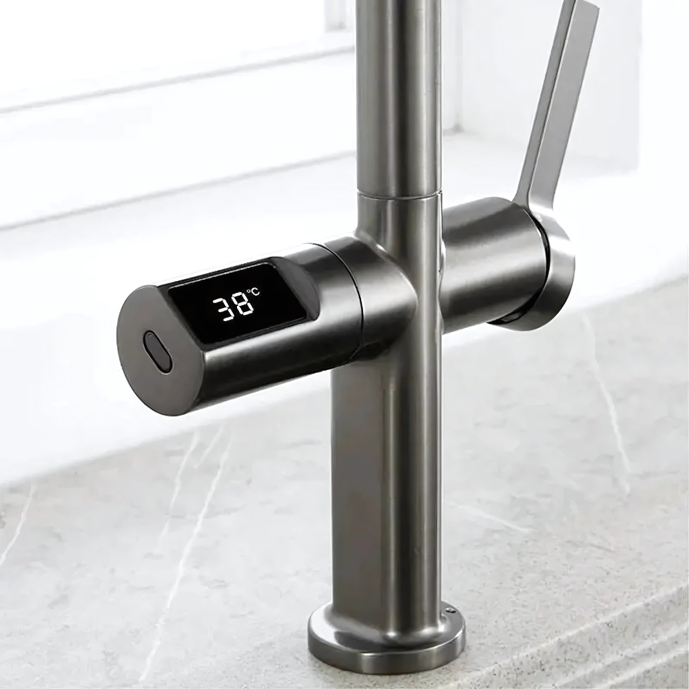 Single-handle kitchen faucet with pull-out sprayer & digital temperature display – modern and innovative design featuring a retractable spray head and real-time water temperature monitoring for precision and convenience.